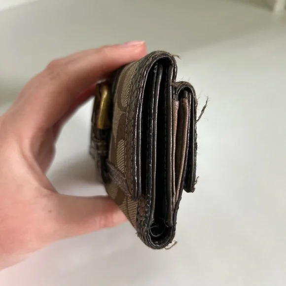 SOLD!❌ - Coach Brown Signature Buckle Flap Compact Wallet - Picture 2 of 9